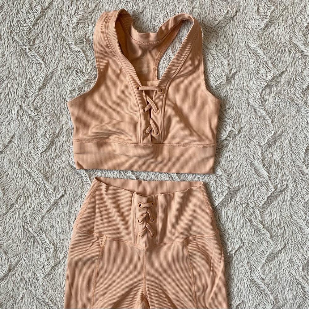 Versona Sports Bra & Leggings set. Size XS